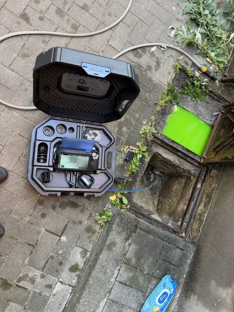 Rapport pour l'assurance : inspection caméra avec fluorescéine, AXPRO